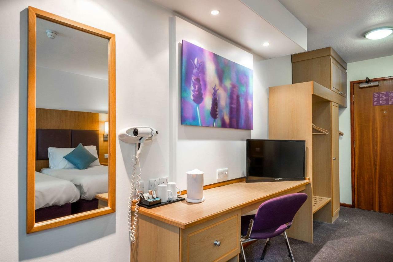 Comfort Inn Manchester North Middleton  Exteriör bild